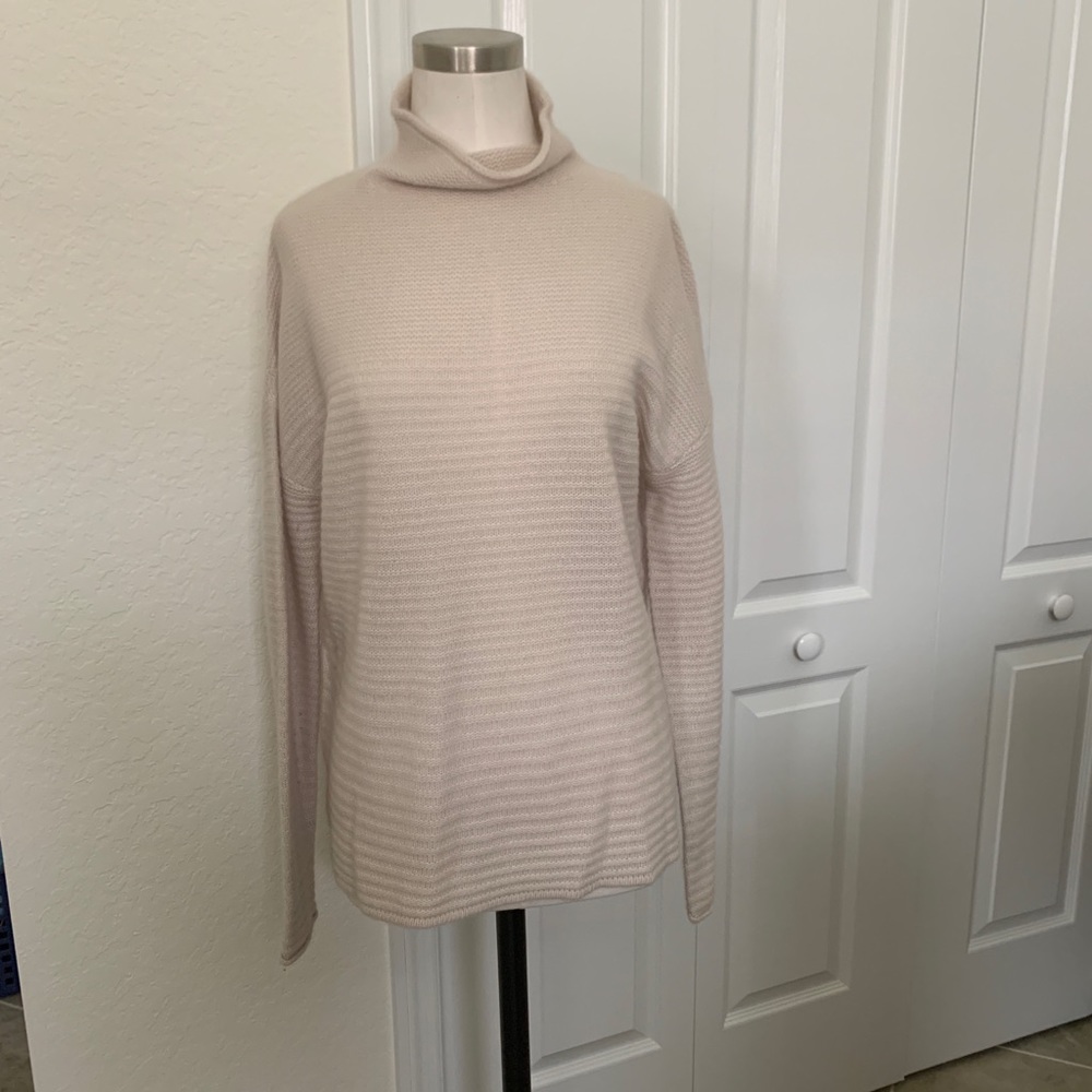 Mock turtleneck cashmere sweater